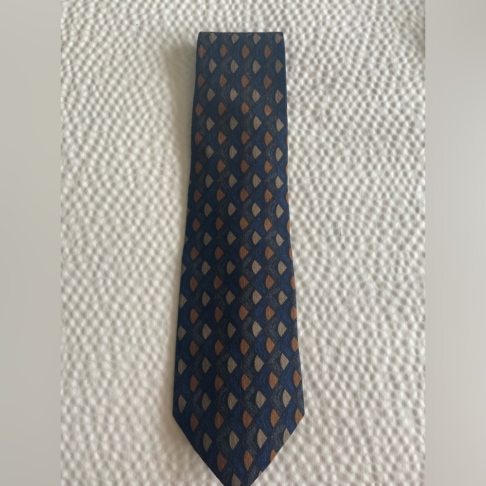 Countess Mara 100% silk tie